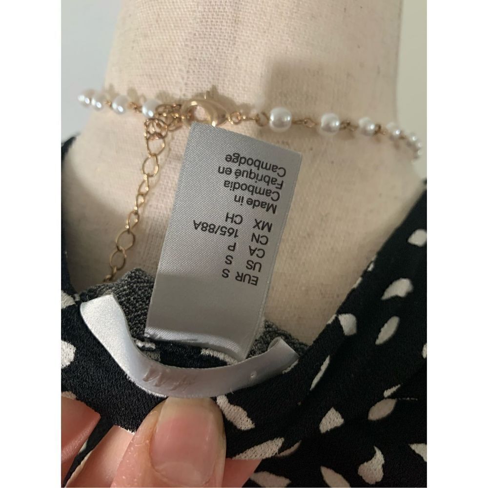 Sold H&m Dress Size Small - Picture 5 of 5